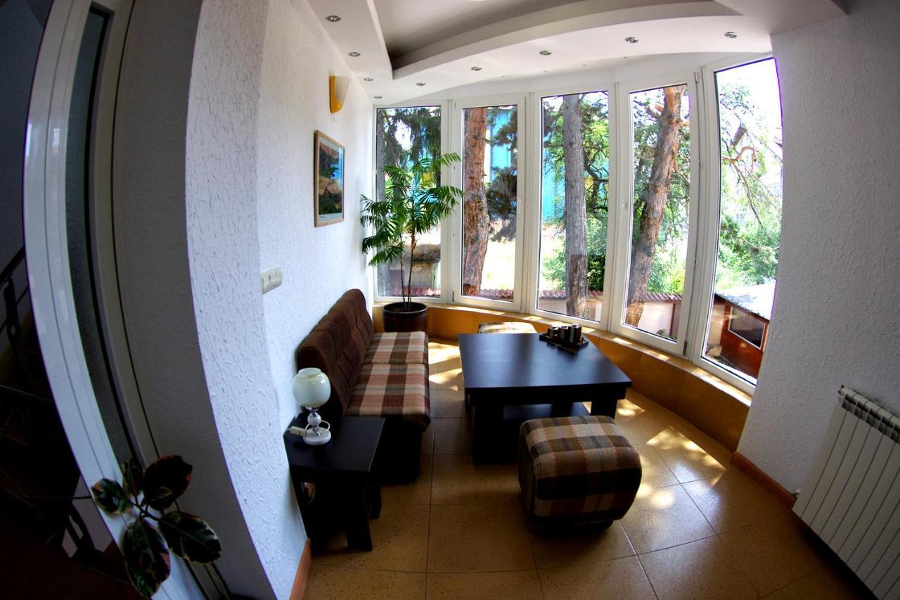 Приятелската Къща Hotel Velingrad Ngoại thất bức ảnh